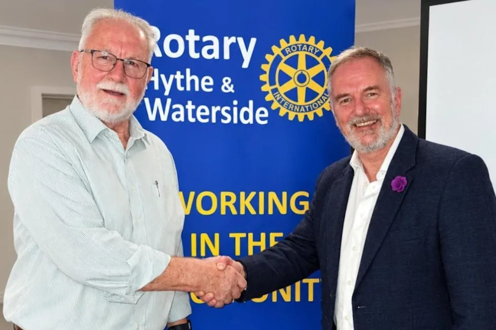 Rotarian Ray Lewis with Mark Fraser (Image: Hythe and Waterside Rotary Club)