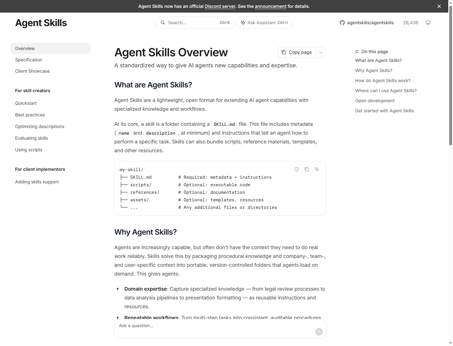 صفحه مستندات agentskills.io شامل اطلاعیه سرور رسمی دیسکورد، بخش‌های معرفی و مشخصات فنی استاندارد، راهنمای سازندگان مهارت و پیاده‌سازان و نمونه ساختار پوشه مهارت با فایل الزامی SKILL.md و پوشه‌های اختیاری scripts، references و assets