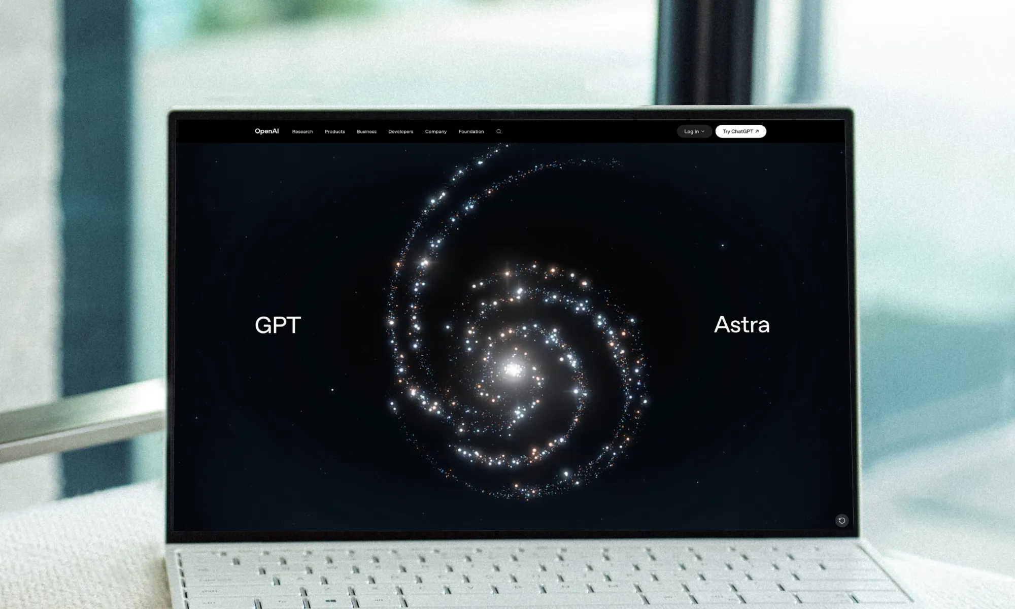 وب‌سایت GPT Astra اوپن‌ای‌آی روی لپ‌تاپ