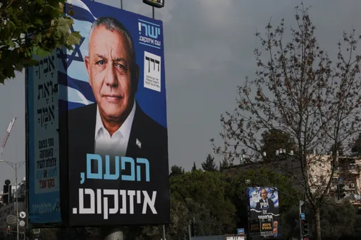 Eisenkot leads Netanyahu in Israeli PM poll as coalition falls short of majority