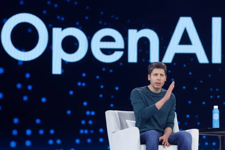 سم آلتمن در حال صحبت درباره پیشرفت‌های ChatGPT شرکت OpenAI