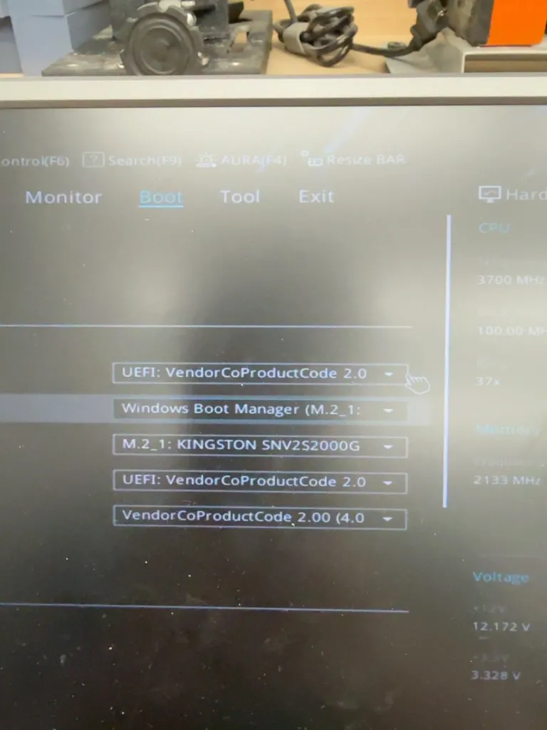 صفحه تنظیم اولویت بوت در BIOS