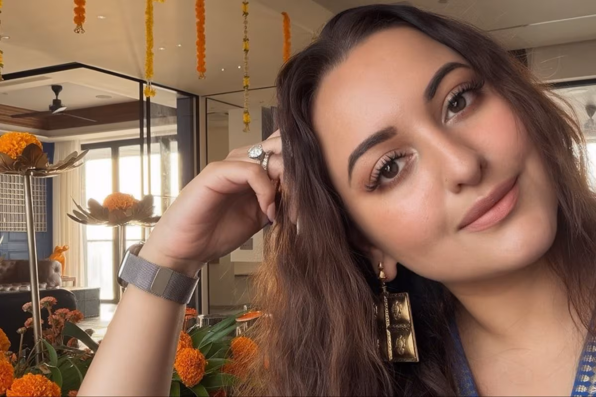 Steal Sonakshi Sinha’s Housewarming Glow With This Easy Makeup Routine | Watch