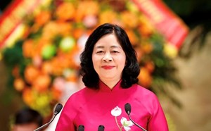 Chairman of the Central Committee of the Vietnam Fatherland Front Bui Thi Minh Hoai sends a letter calling for support and help for the poor