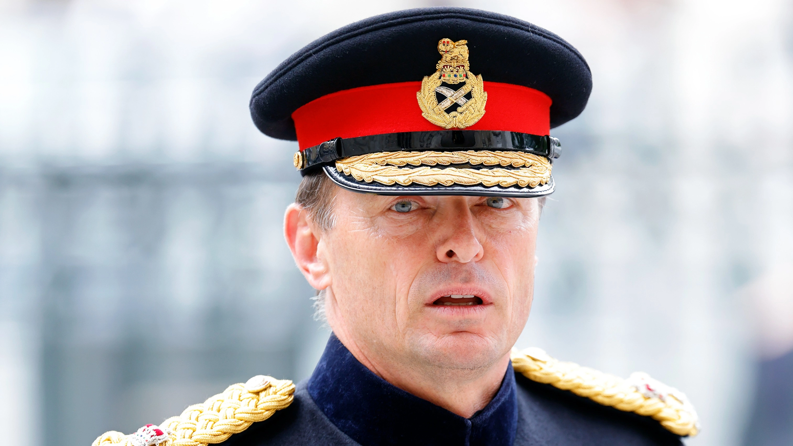 AI predicts when WW3 will break out as UK army chief issues serious warning